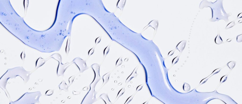 2147763587-e1725258261822 painting-wall-yellow-room-before-after-restoration-refurbishment (Small)