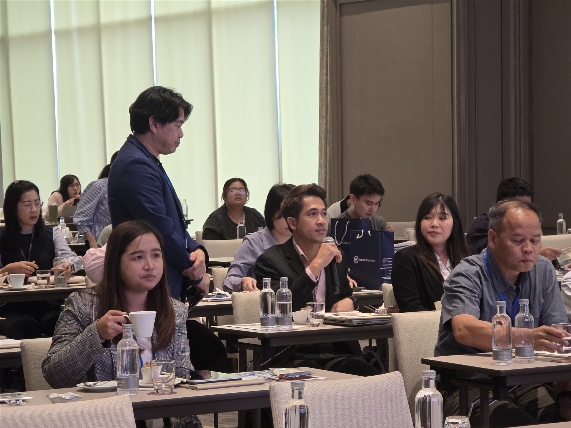 Audience 2 ThaiBev-Group-Photo-2