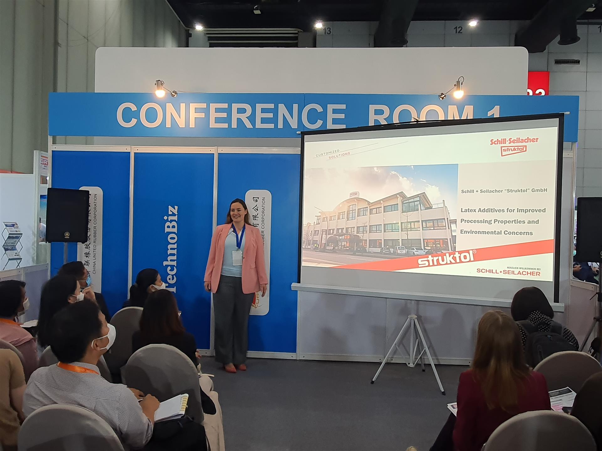 GRTE 3 (Custom) GRTE - Nora from S+S giving a lecture at the event