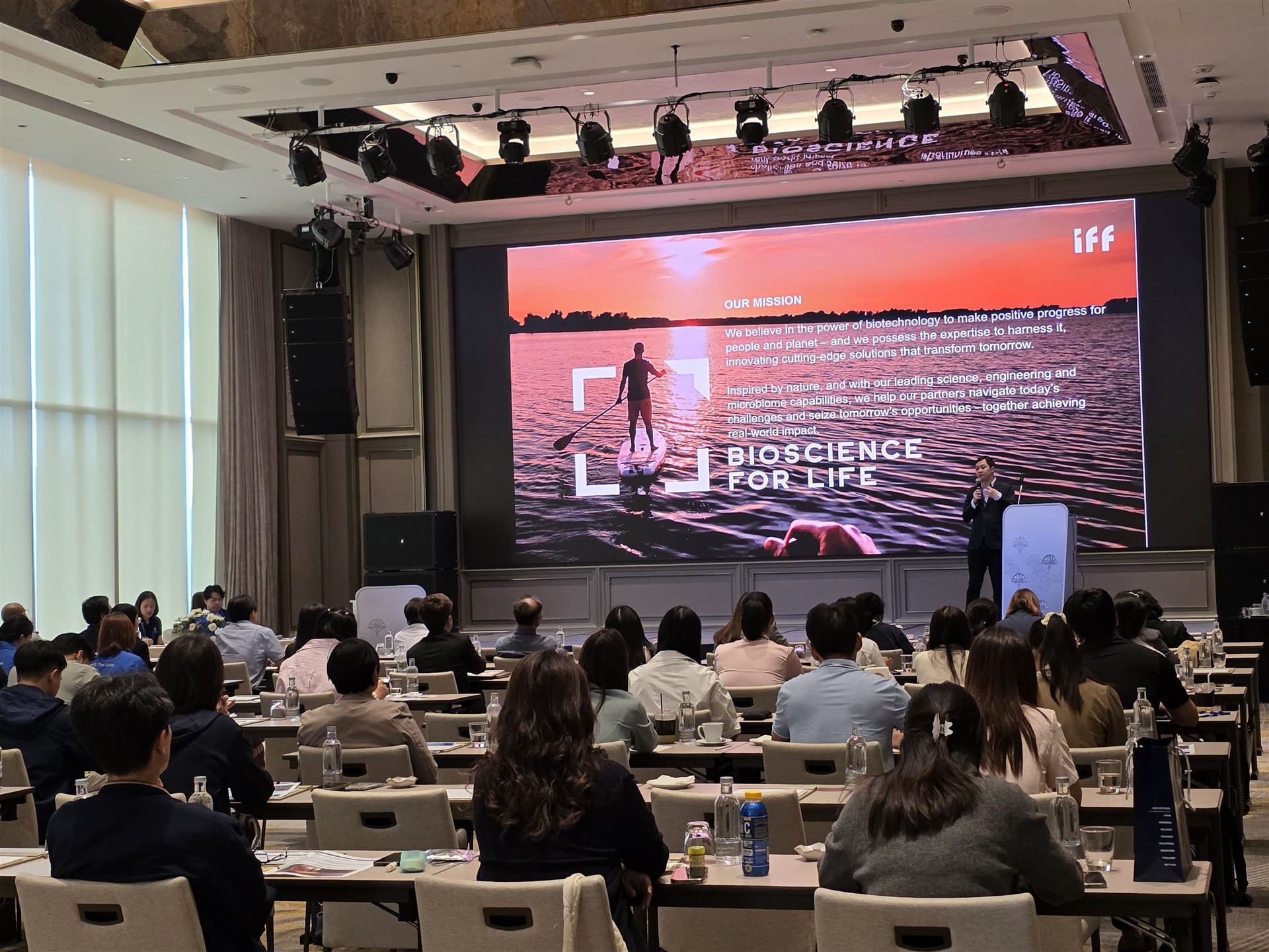 IFF Slides ThaiBev-Group-Photo-1