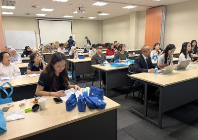 Luxe Behind the Lab – Exploring the Science of Beauty