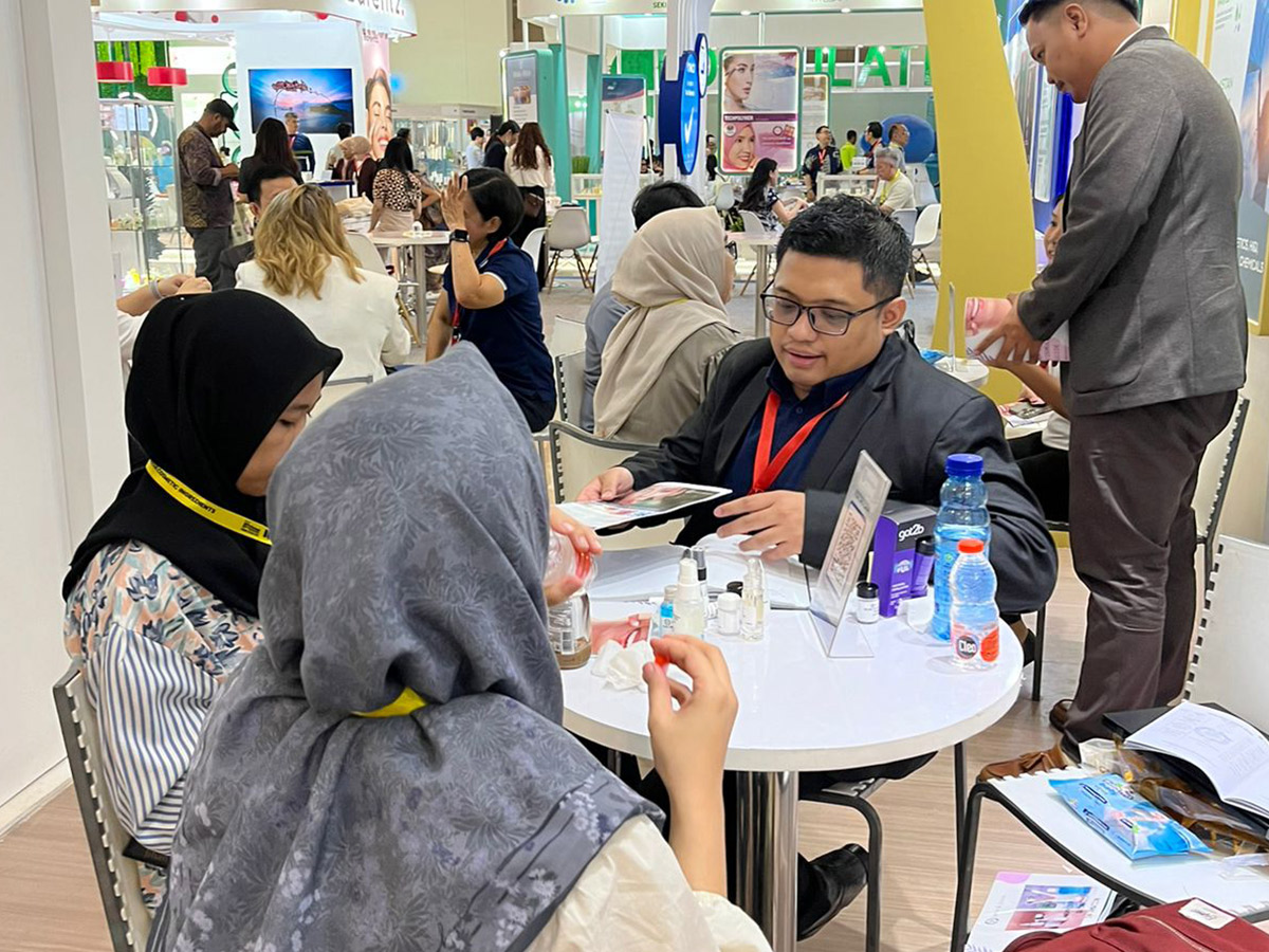 Our-team-from-Jebsen-Jessen-Indonesia-helping-visitors-at-ICI-May-2024 Our-team-from-Jebsen-Jessen-Indonesia-helping-visitors-at-ICI-May-2024