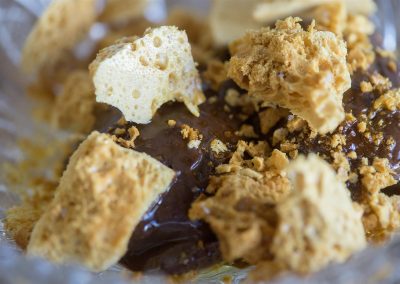 Cloud or Crunch? Malt Cinder Tofee – A Versatile Treat for Snacks & Beverages